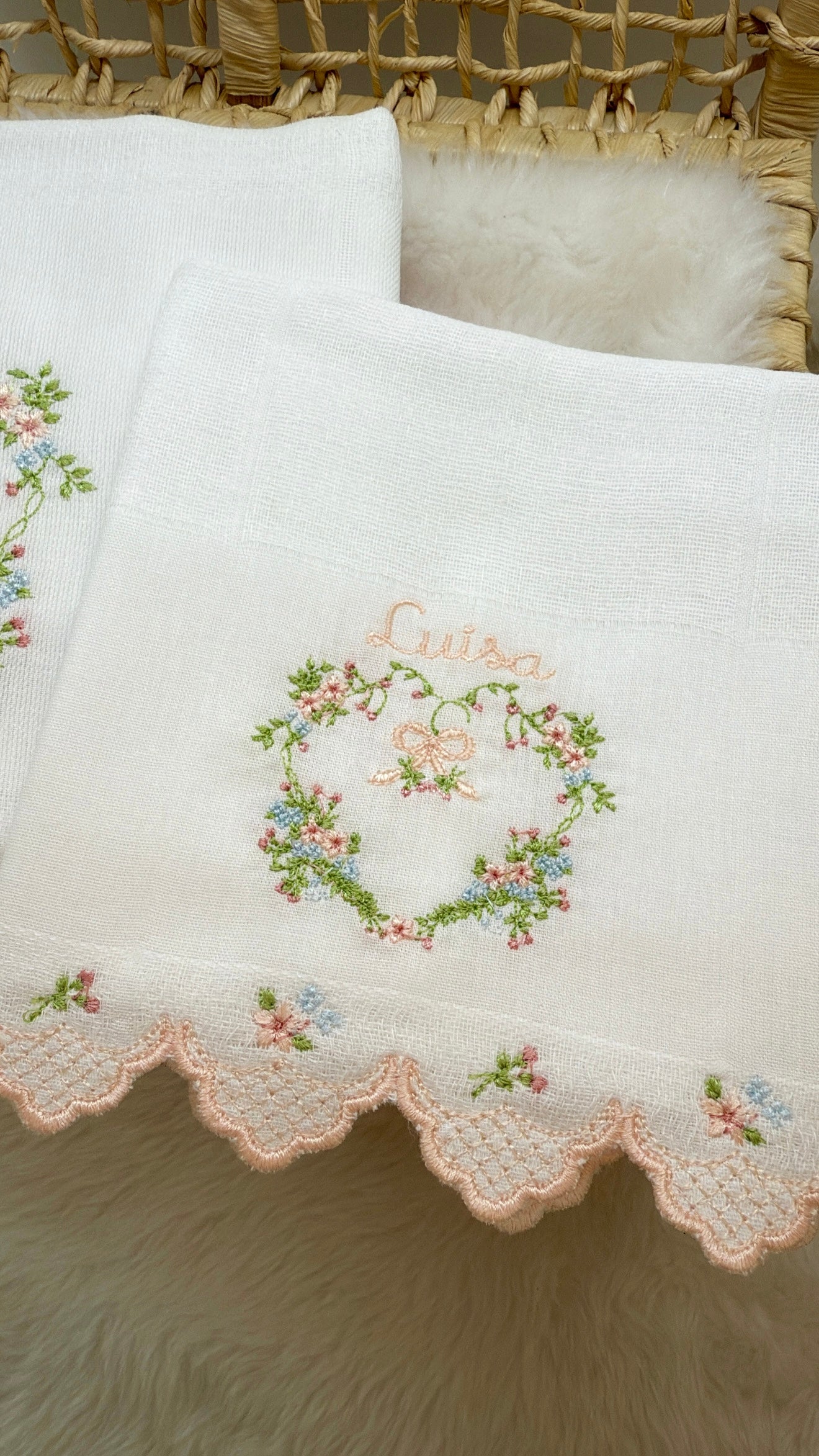 Kit 3 Fraldas Bordadas Fleur de Versailles