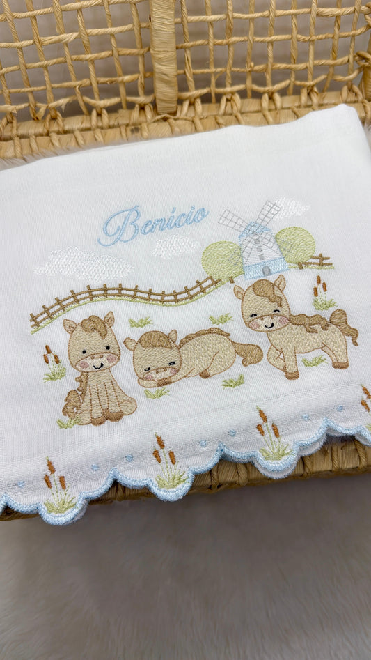 Kit 3 Fraldas Bordadas Cavalinhos na Fazenda