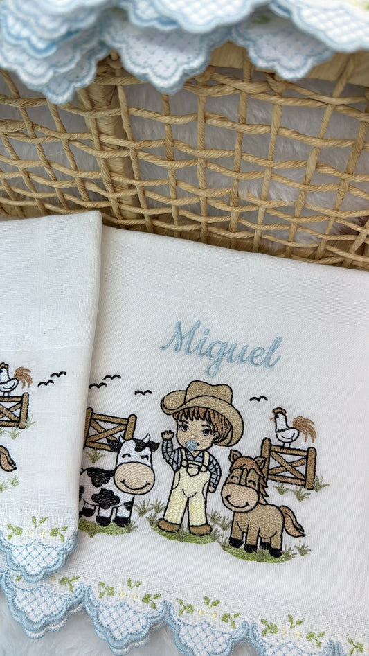 Kit 3 Fraldas Bordadas Encanto da Fazenda