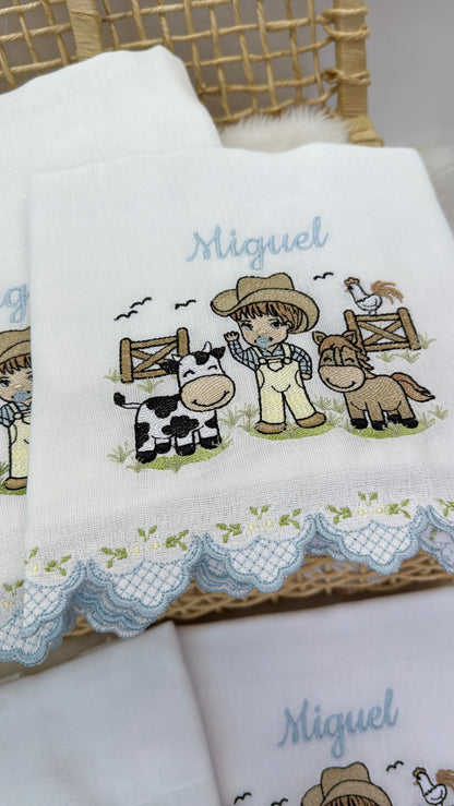 Kit 3 Fraldas Bordadas Encanto da Fazenda